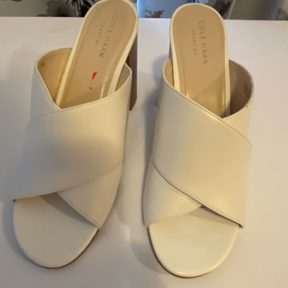 White Cole Haan Open Toe Sandals 7.5B Used